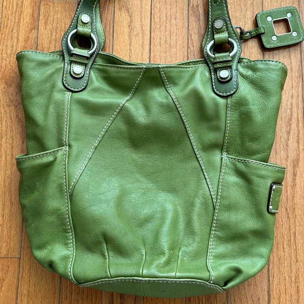 Tignanello Green Soft Leather Shoulder Bag - Picture 3 of 4